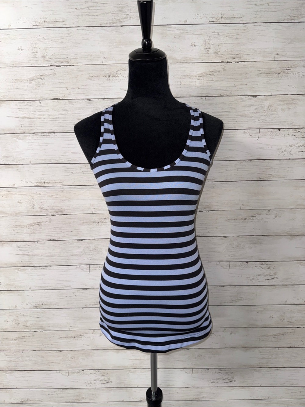 Lululemon Cool Racerback Tank - Picture 3 of 6